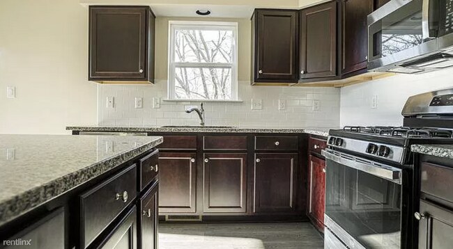 Building Photo - 3 br, 2.5 bath Townhome - 114 High Pointe ...