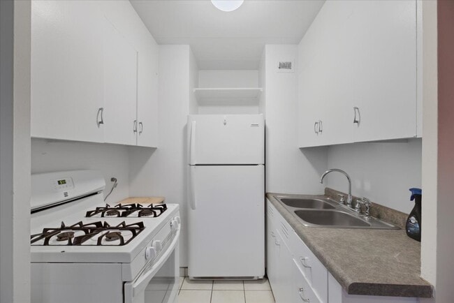 Building Photo - 7206 Oak Ave