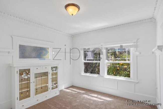 Foto del edificio - 3058 Brook St