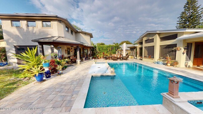 Building Photo - 275 Bonita Dr