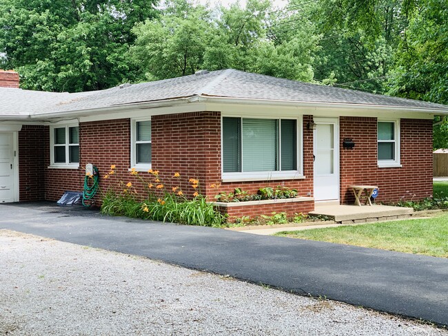 Building Photo - 5357 Manker St