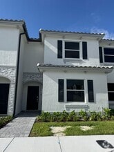 Building Photo - 1153 NW 1st Ter
