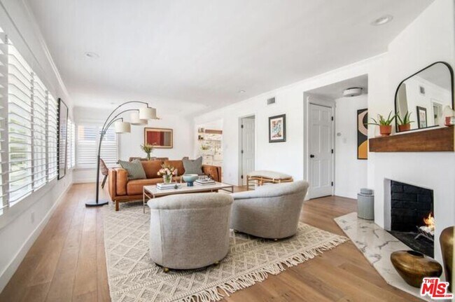 Foto del edificio - 12248 Laurel Terrace Dr