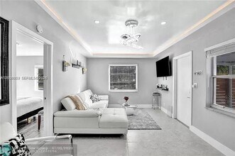 Building Photo - 608 N 24th Ave