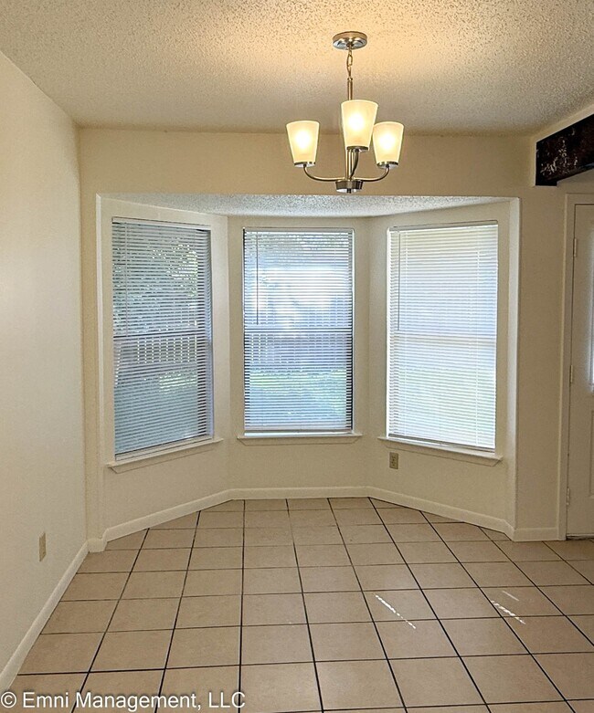 Foto del edificio - 1408 Garnet Rd