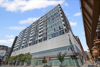 Building Photo - 630 N Franklin St