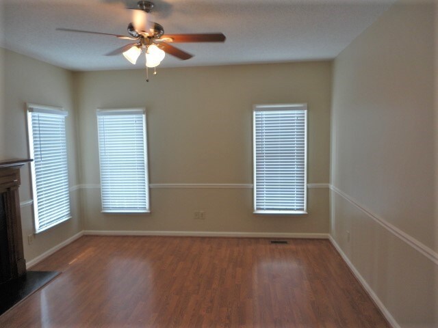 Building Photo - 207 Sarabande Drive
