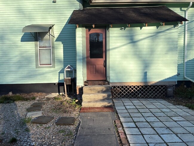 Building Photo - 920 Lafayette Ave