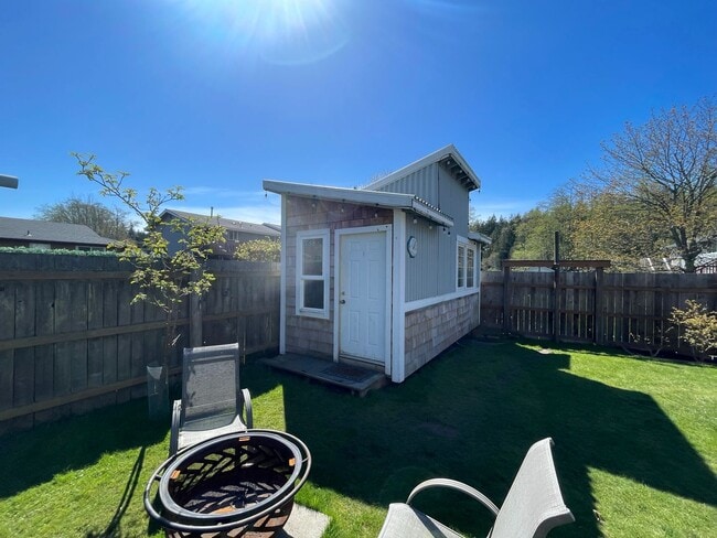 Foto del edificio - 2409 32nd St