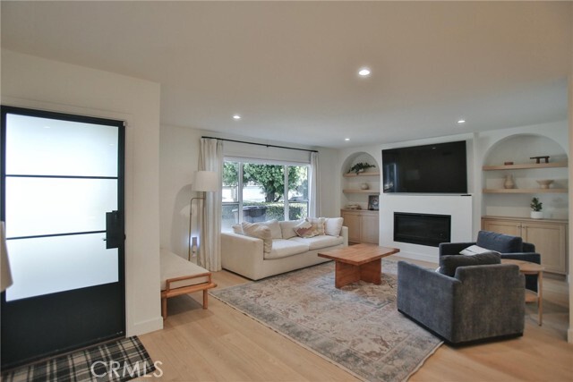 Primary Photo - 2780 E Lizbeth Ave