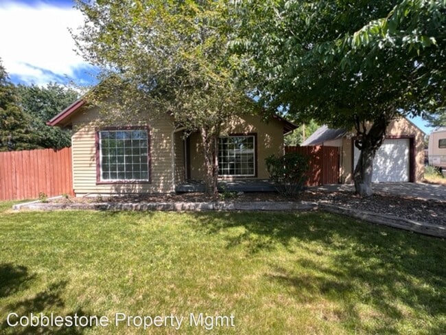 Building Photo - 3 br, 1.5 bath House - 4022 N Christine St