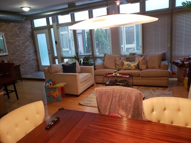 Living area - 1446 S Michigan Ave