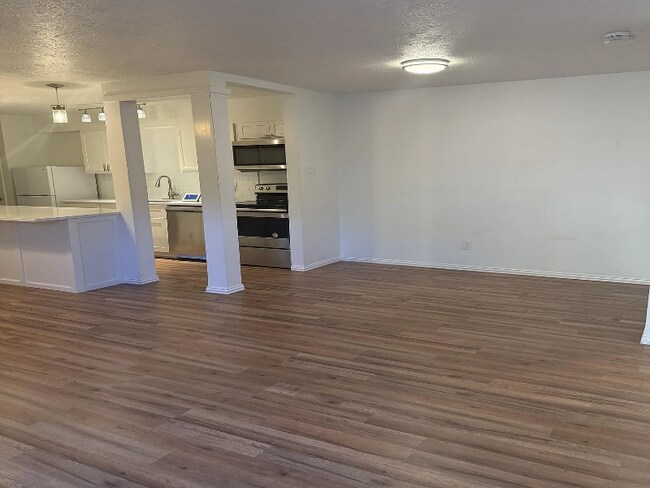 Foto del edificio - 2627 Douglas Ave