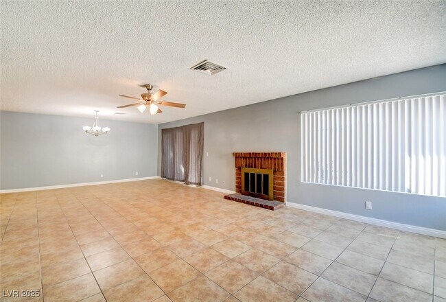 Foto del edificio - 4197 Laurel Park Ave