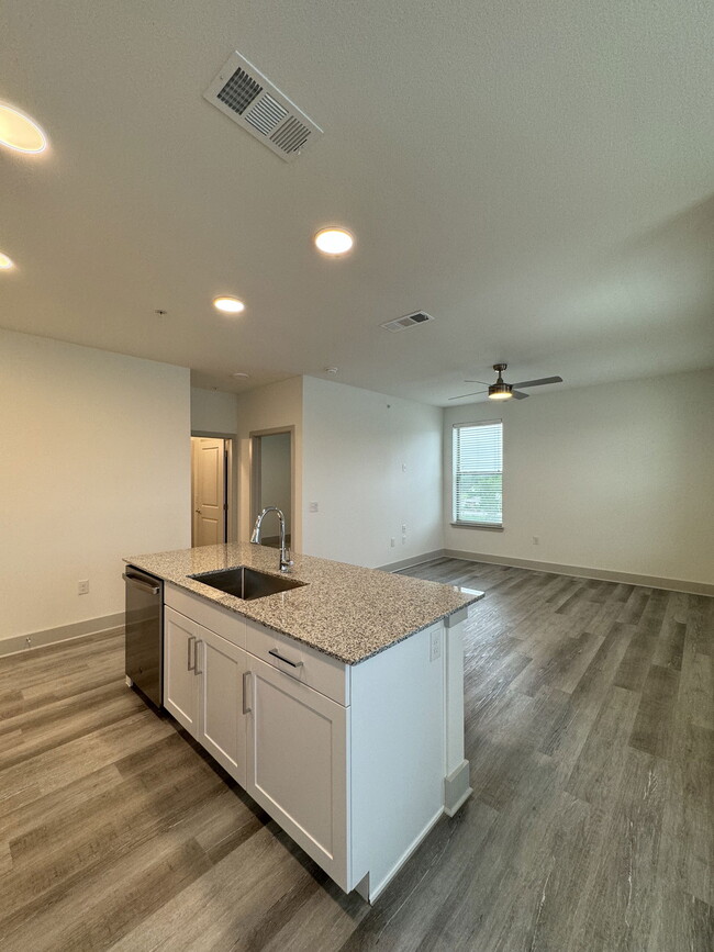 Building Photo - 5432 Huffines Blvd