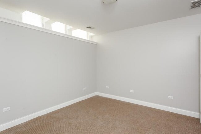 Photo - 3 bedroom in Chicago IL 60642 Apartment