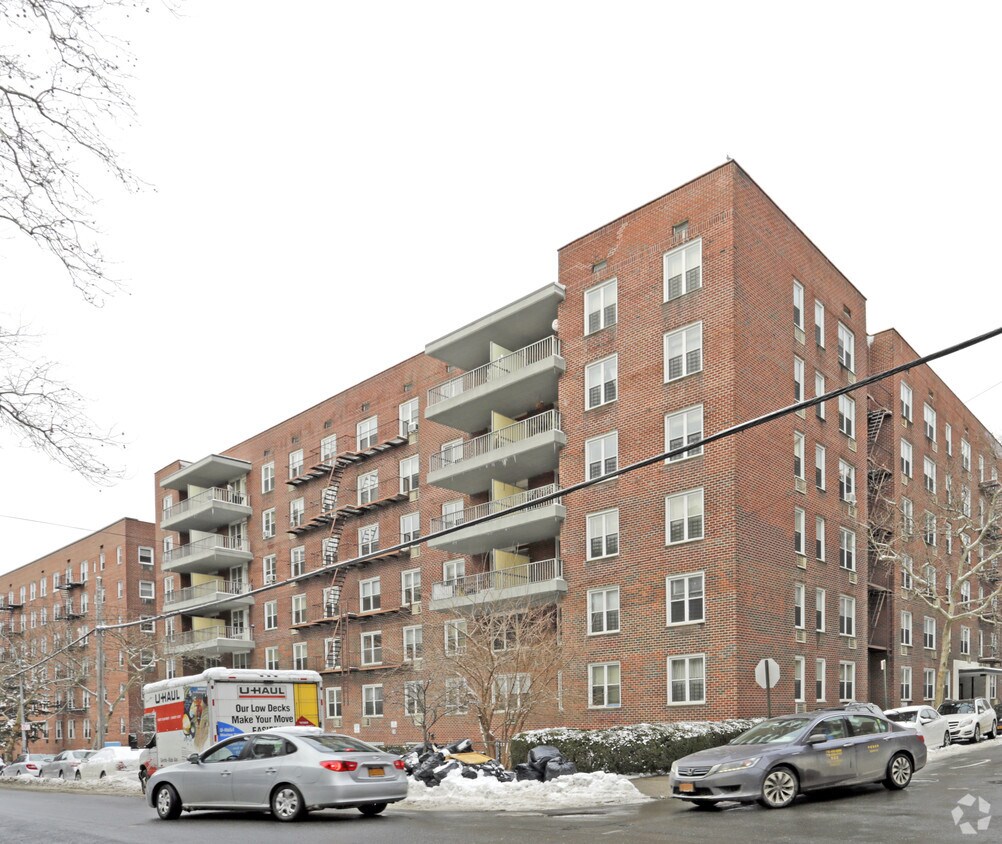 Trafalgar Apartments in Flushing, NY