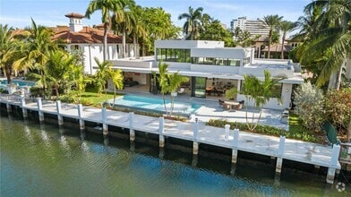 Building Photo - 401 Royal Plaza Dr