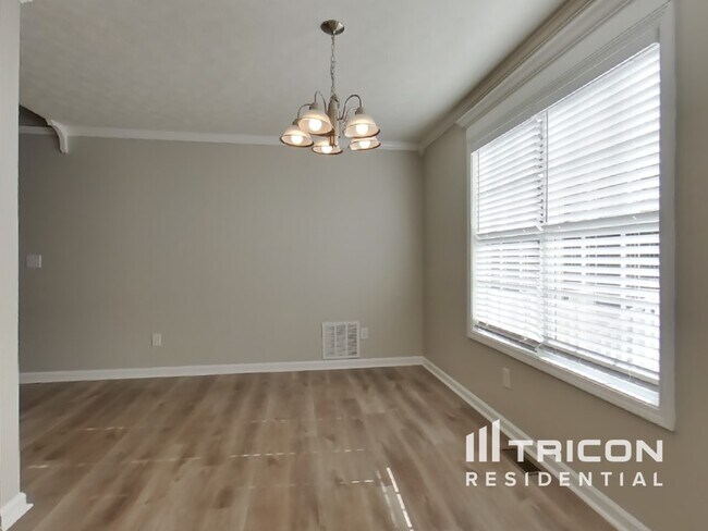 Foto del edificio - 185 Jackson Farms Dr