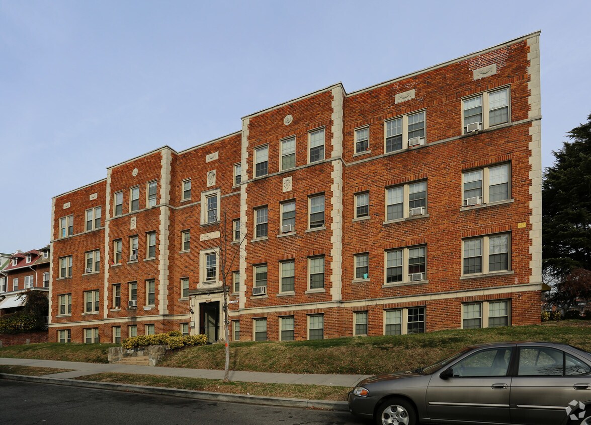 Foto del edificio - 1303 Randolph St NW