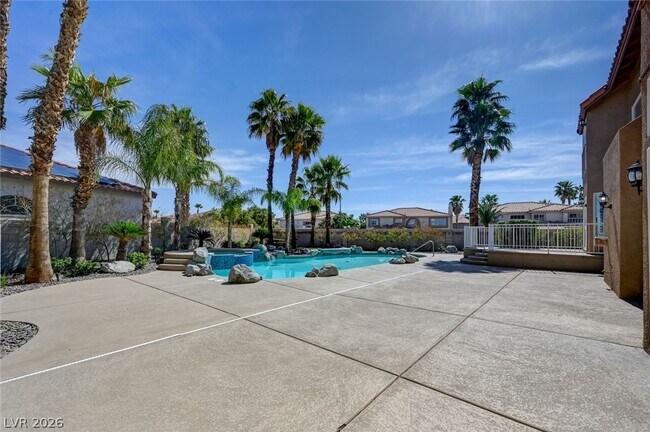 Foto del edificio - 3800 Beacon Point St