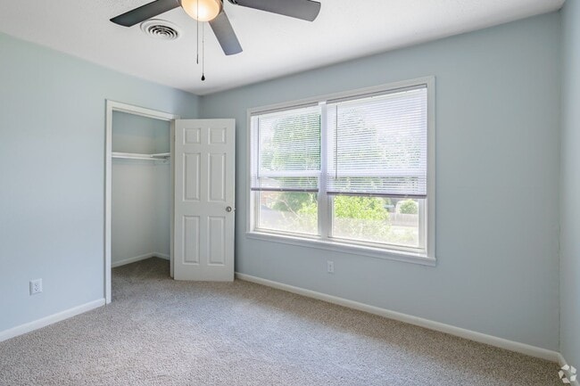 Interior Photo - Lion Chase Apartments