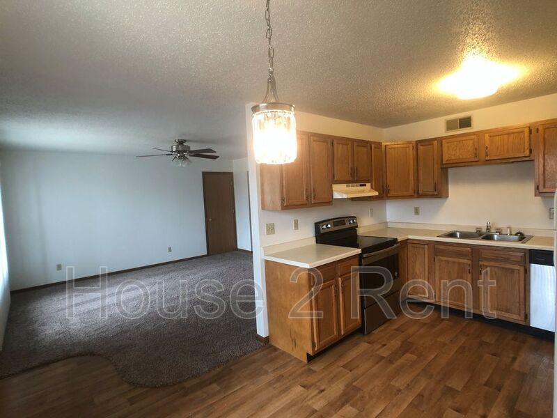 500 W College St Unit c4, Energy, IL 62933 Condo for Rent in Energy