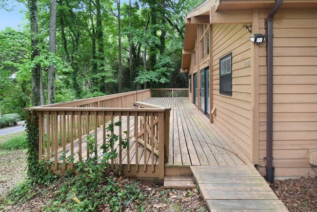 Building Photo - 149 Windcliff Rd