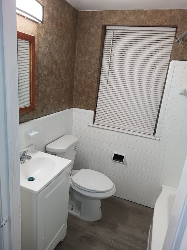 Foto del edificio - Lovely house for rent on a quiet block