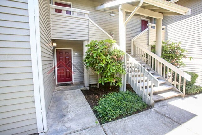 Foto del edificio - Charming 2 Bed 2 Bath Condo in Redmond