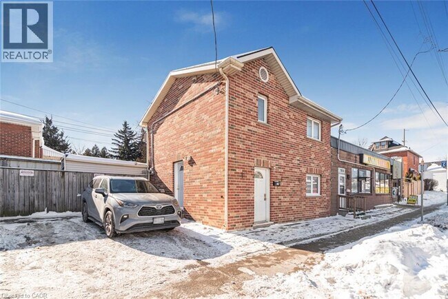 Building Photo - 100 Burlington St E