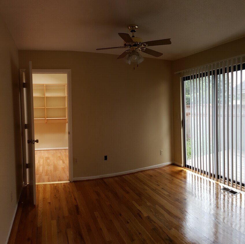 Foto del edificio - 13948 SE Division St