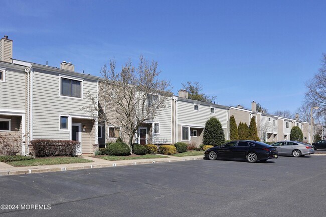 Building Photo - 2 Elizabeth Ct