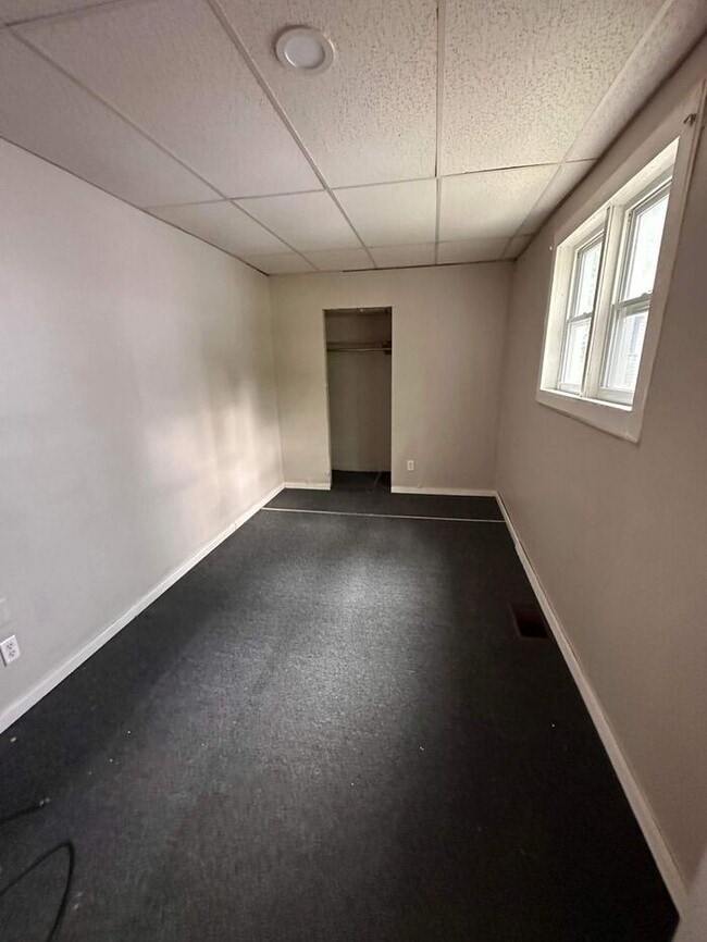 Building Photo - 1 Bedroom apartment