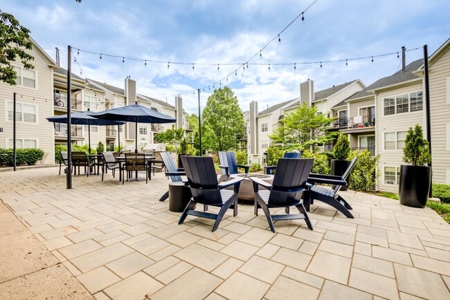 Building Photo - The Knoll at Fair Oaks