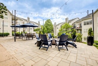 Building Photo - The Knoll at Fair Oaks