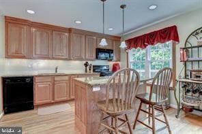 Foto del edificio - 6177 Forest Creek Ln