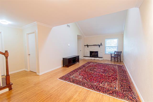 Building Photo - 2028 Towngate Dr