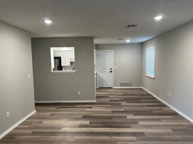 Foto del edificio - 201 W Campbell Dr