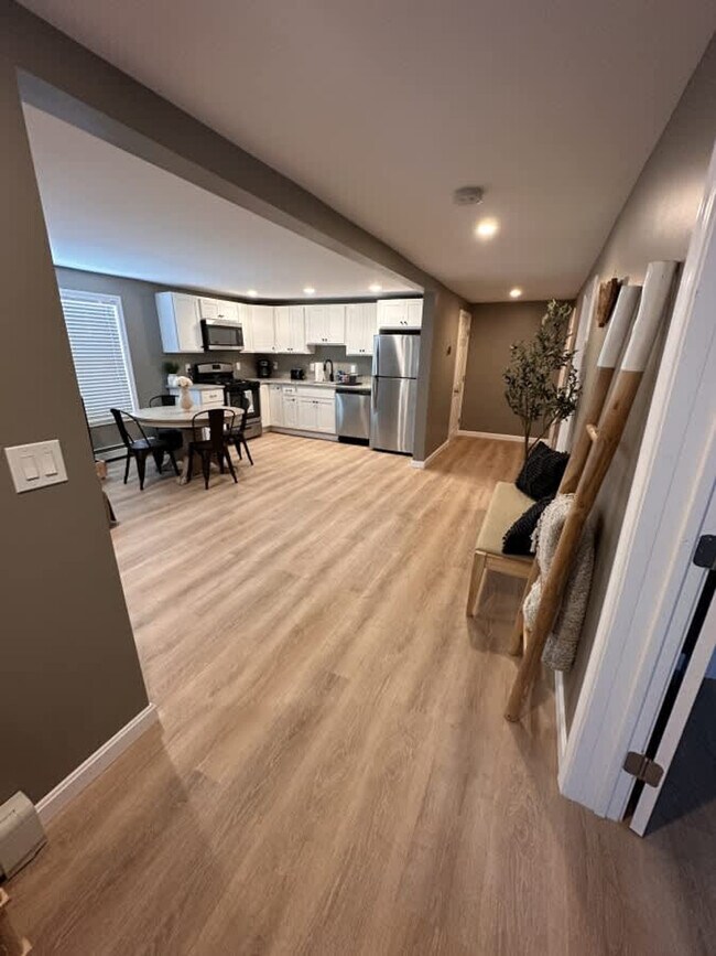 Foto del edificio - 301 Portsmouth Ave