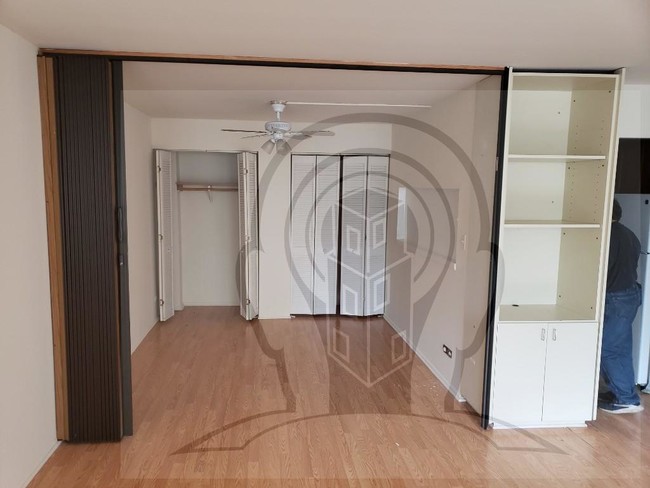 Foto del edificio - 516 W Briar Pl