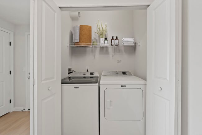 Building Photo - Madden's Pointe