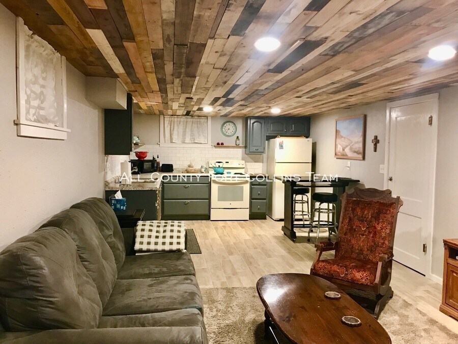 Charming Updated Studio Blocks from UNC Apartment for Rent in Greeley, CO