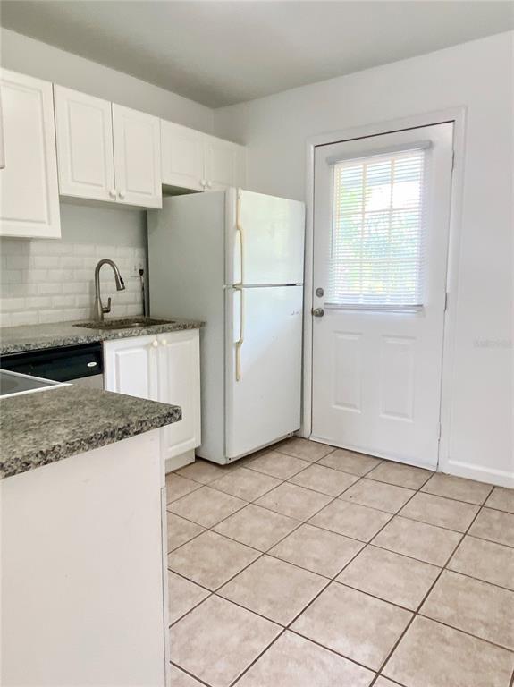Building Photo - 205 Pine Tulip Ct
