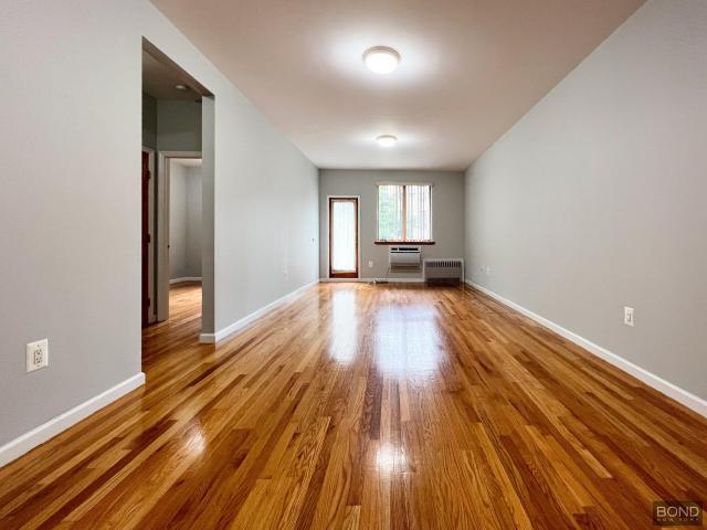 Foto principal - 3 bedroom in Brooklyn NY 11222