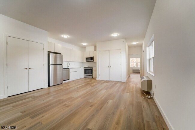 Foto del edificio - 48 Chadwick St