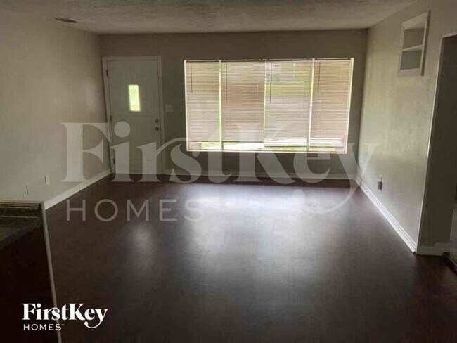 Foto del edificio - 3408 E Knollwood St