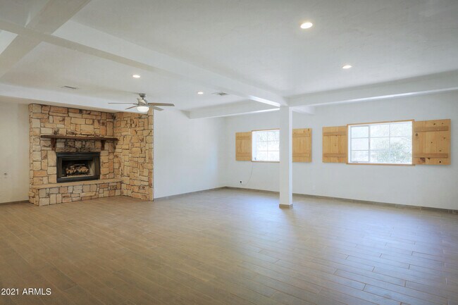 Building Photo - 10006 N 37th St