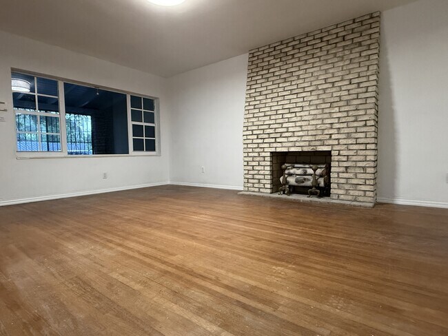 Foto del edificio - 2841 SW 33rd Ave