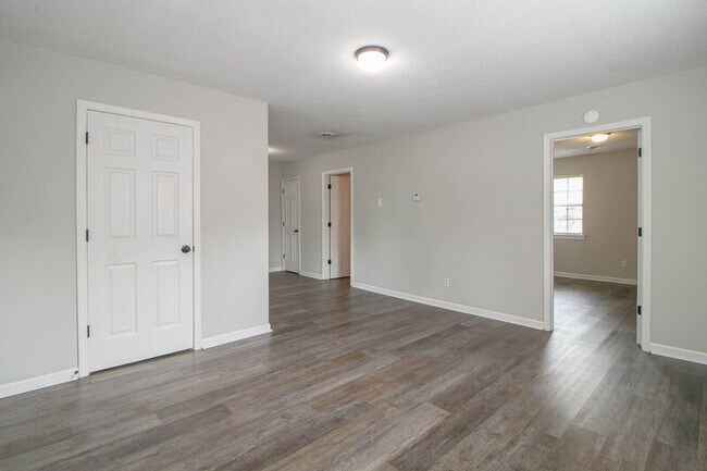 Foto del edificio - 3-403 Thompsonville Ln